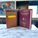 Kart Bölmeli Deri Pasaport Kılıfı
